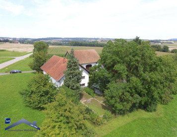 Nähe Passau kleines Juwel Vierseithof in Einzellage!