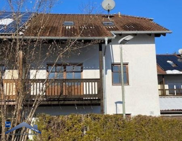 Tiefenbach Stadthaus/DHH mit Balkon, Terrasse und Garage