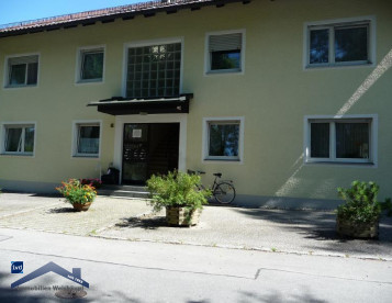 Passau Haidenhof helle 1-Zimmer DG-Wohnung mit Küche