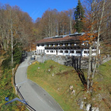 Juwel am Walchensee Gästehaus im Alpenstil mit Privathaus in traumhafter Lage!