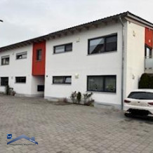 Hochwertige 1,5 Zi-Whg. mit Wohnküche, Terrasse und Gartenanteil in Vilshofen/Waizenbach